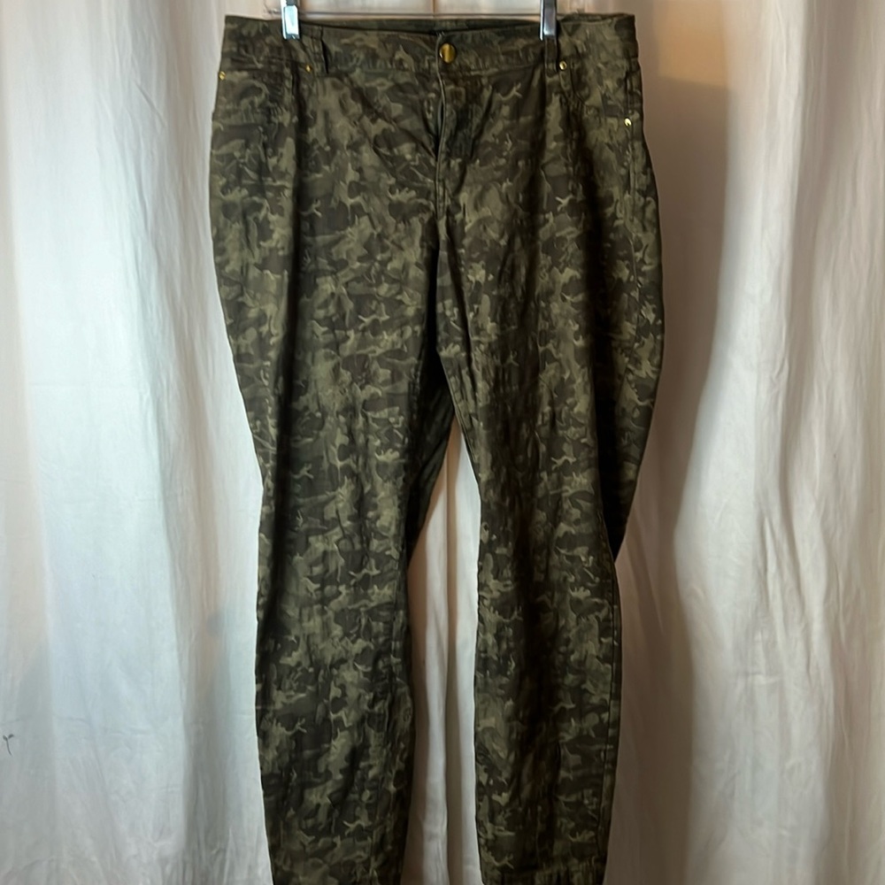 INC Camo Jeans Jeggings